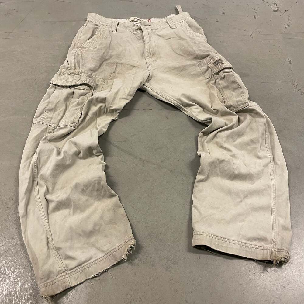vintage Y2K distressed Levi’s cargo pants 31x30